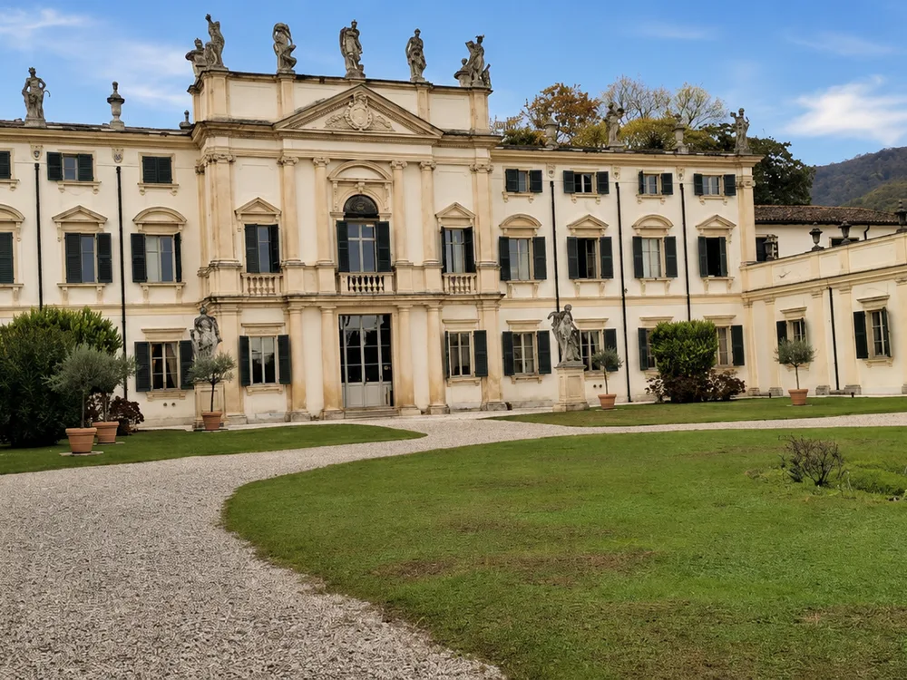Bertani Tenuta Novare winery villa in Valpolicella