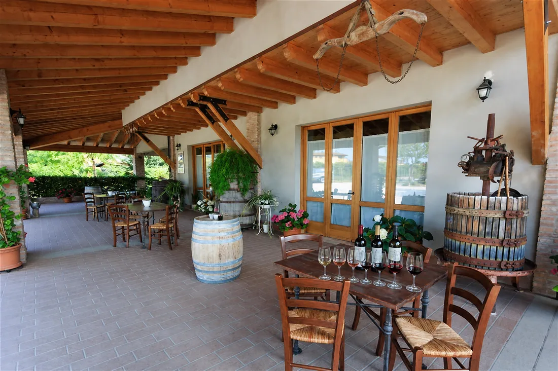 Cascina Maddalena farmhouse winery in Lugana